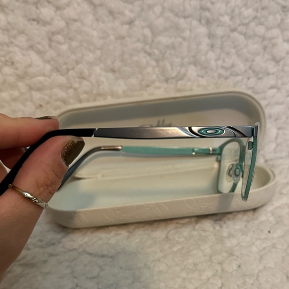 Oakley Validate - Picture 2 of 7